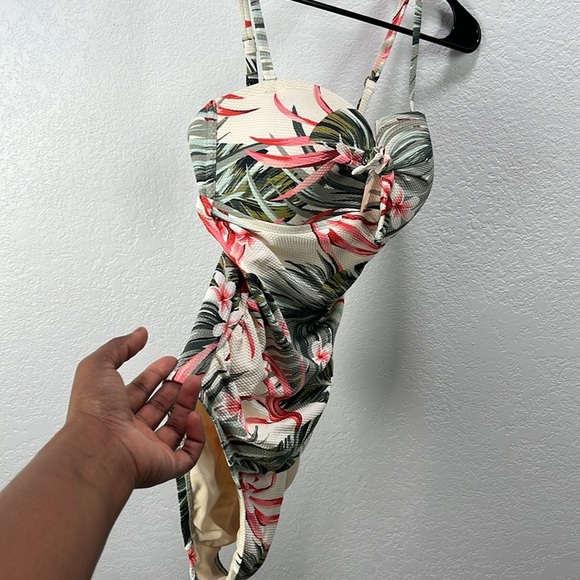 Kona Sol Women's Bandeau Pique High Coverage One Piece Swimsuit Floral Size M - Picture 5 of 8